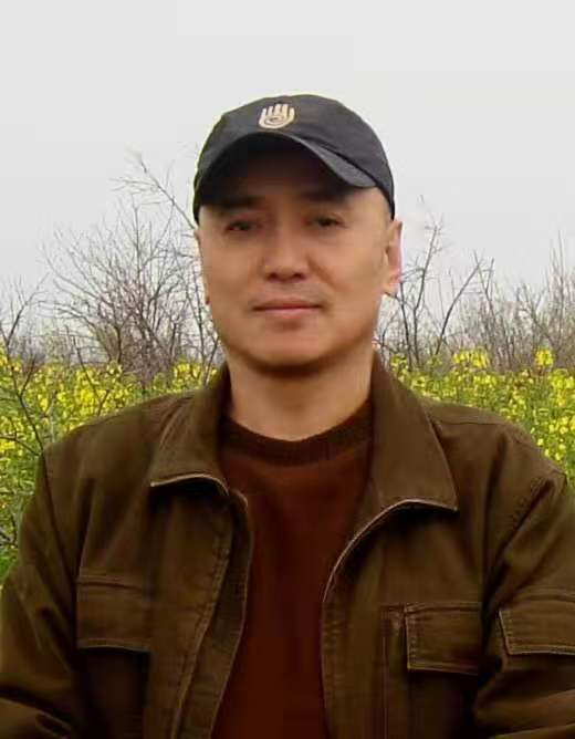 任焕斌 教授 工艺美术专业带头人