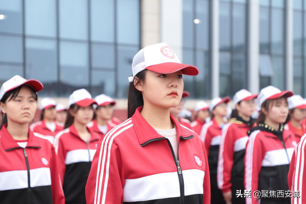 军训首日 | 培华的新生力量 腾飞 成长