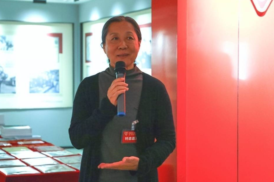 点击图片进入下一页