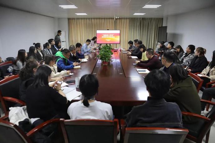 点击图片进入下一页 \