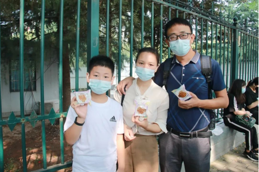 点击图片进入下一页