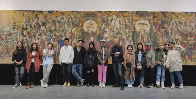 点击图片进入下一页 \