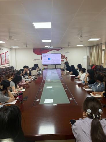 6439