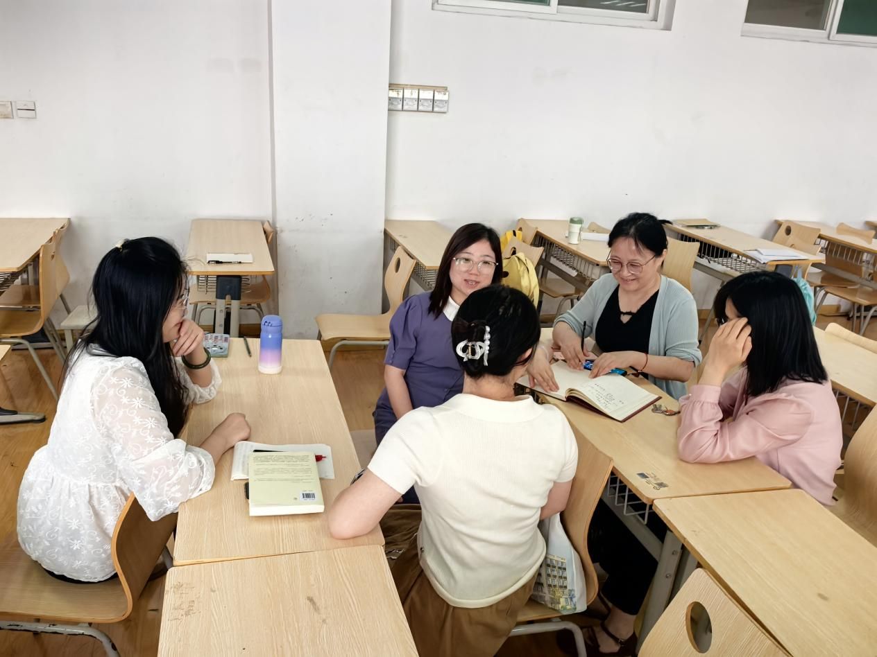 中国古代学(三)课程组老师集体讨论教学方法