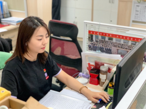 http://www.peihua.edu.cn/__local/2/B5/58/4EDBE0D5ACDF149F1BD507221DE_289D7403_420D7.png?e=.png