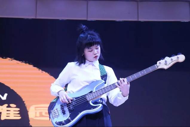 https://www.peihua.edu.cn/__local/E/DE/6A/FB407158B6532547F9E0C2F35FF_1354148D_B88D.png