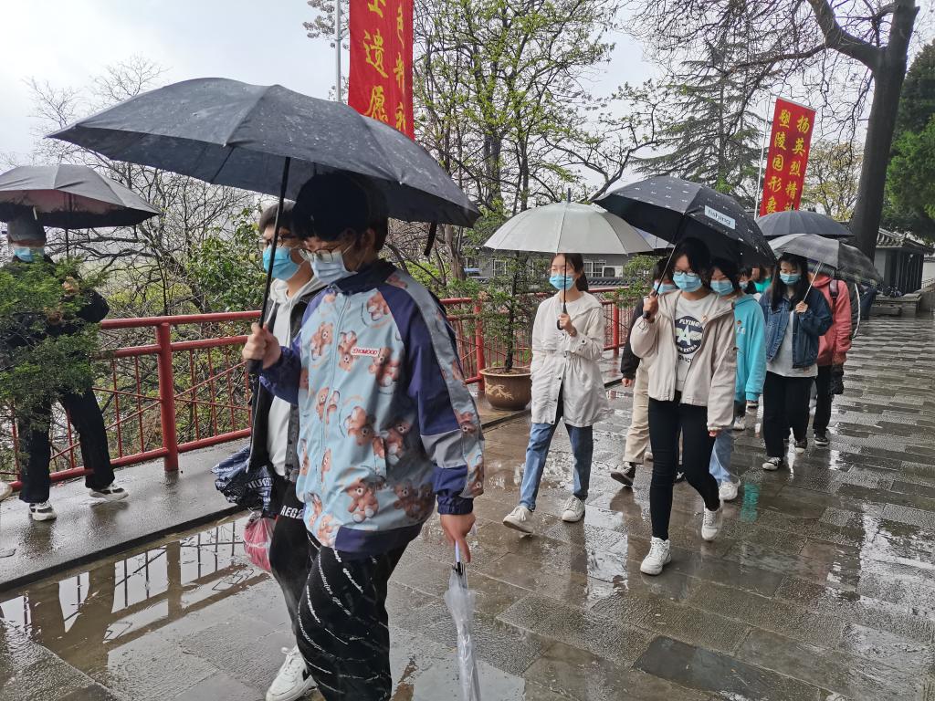 下雨.jpg