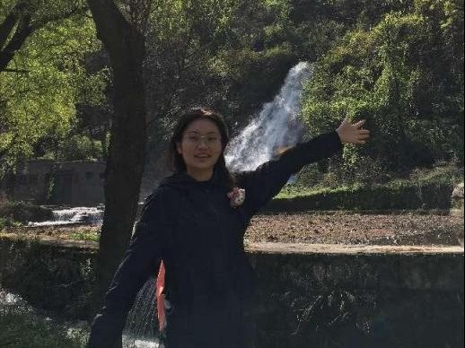 杨佳怡 2021级网络与新媒体