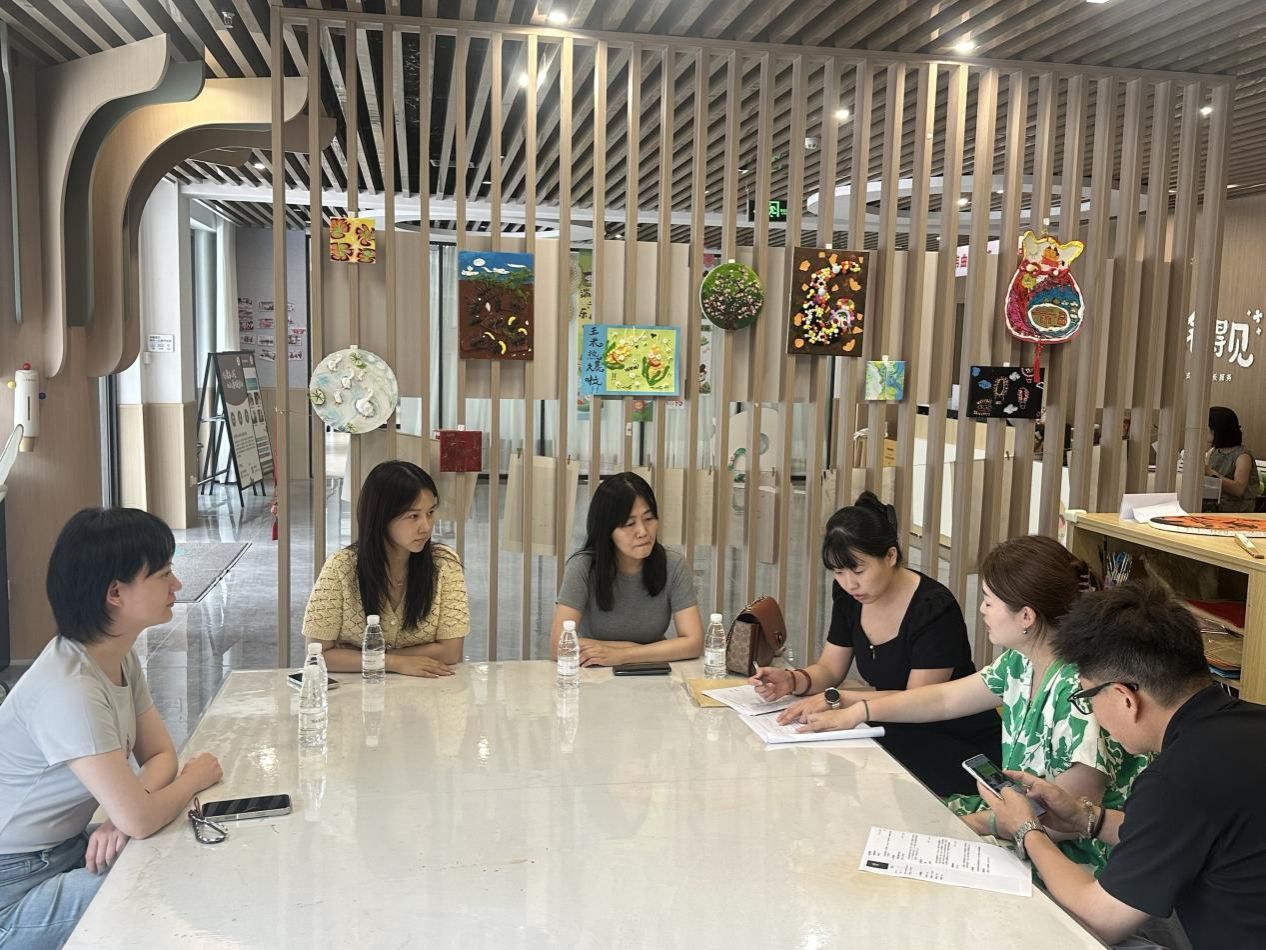 学前教育系主任及部分教师与企业负责人交流