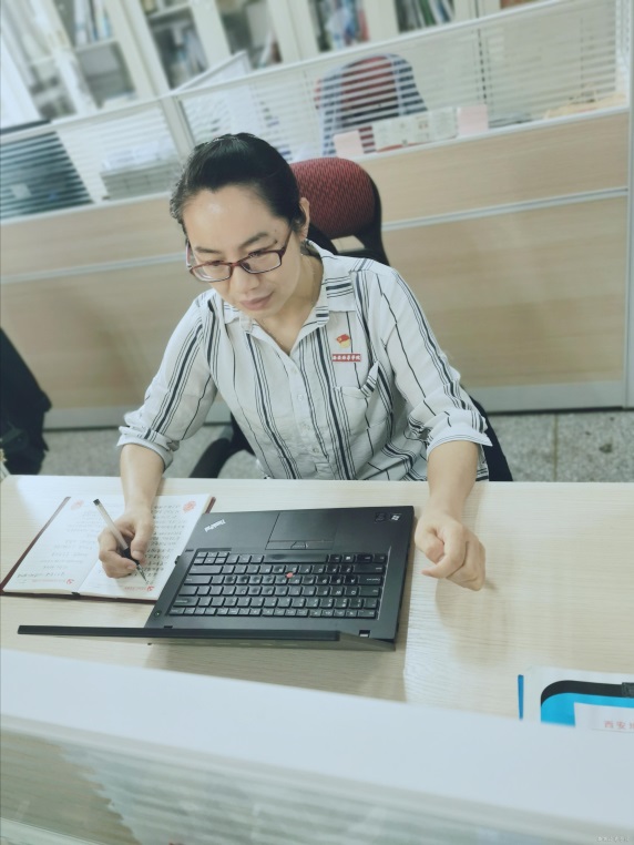 http://www.peihua.edu.cn/__local/8/5B/D5/E6BD1253297477B7BFB66C355CA_2022B9AB_87170.jpg?e=.jpg