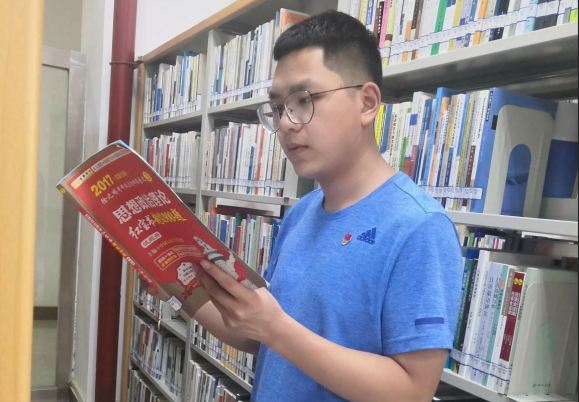 http://www.peihua.edu.cn/__local/E/2A/9F/243C1DCE2BA2C7364E33D5E1F56_C55CBFD0_5BA90.png?e=.png