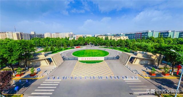 在西安培华：高考加油，我等你荣耀回归！
